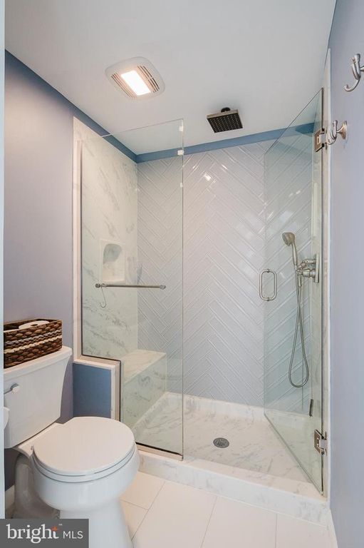 Image 30 of property listing at 696 SHORE DR, Joppa, MD 21085