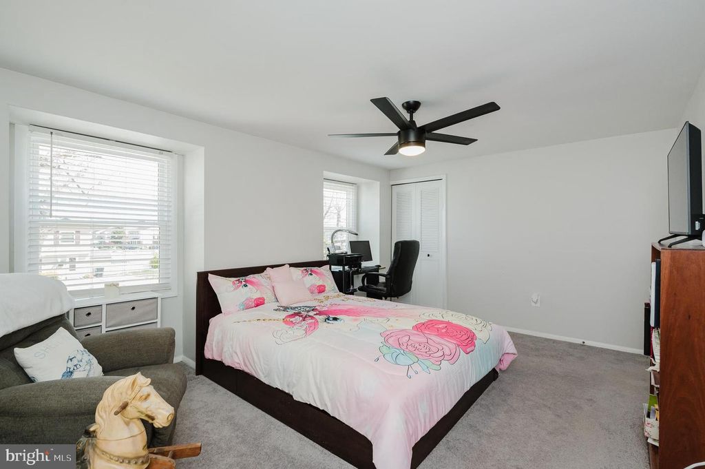 Image 32 of property listing at 696 SHORE DR, Joppa, MD 21085