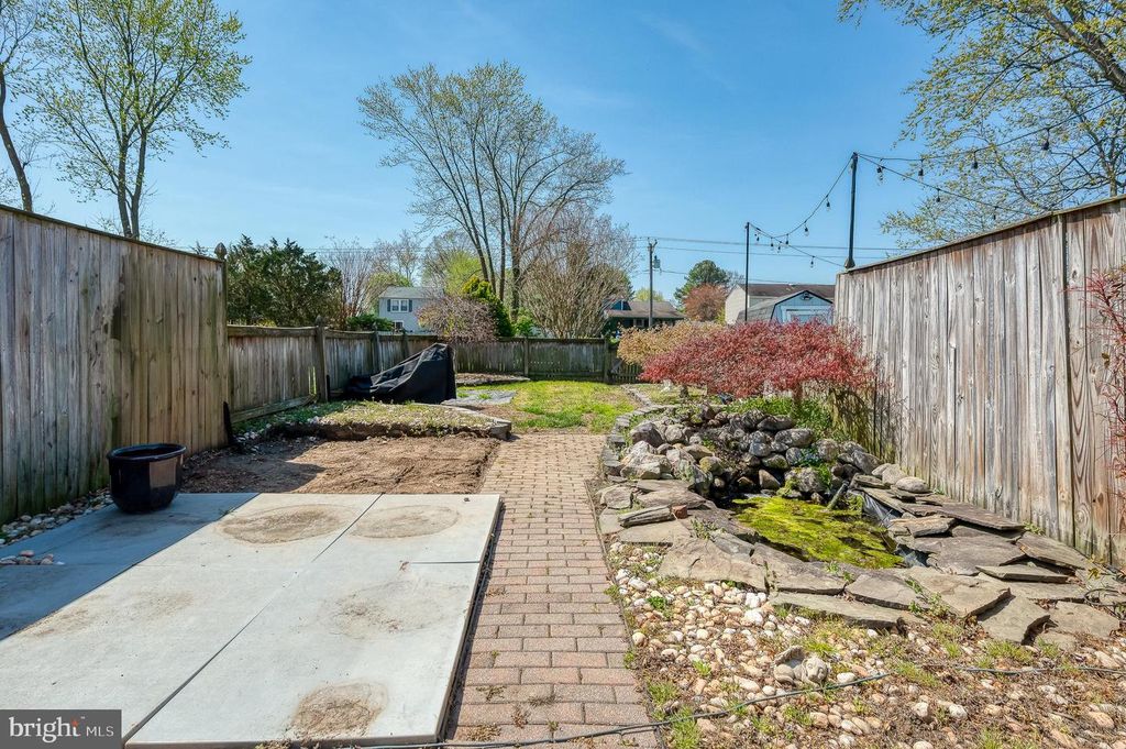 Image 38 of property listing at 696 SHORE DR, Joppa, MD 21085