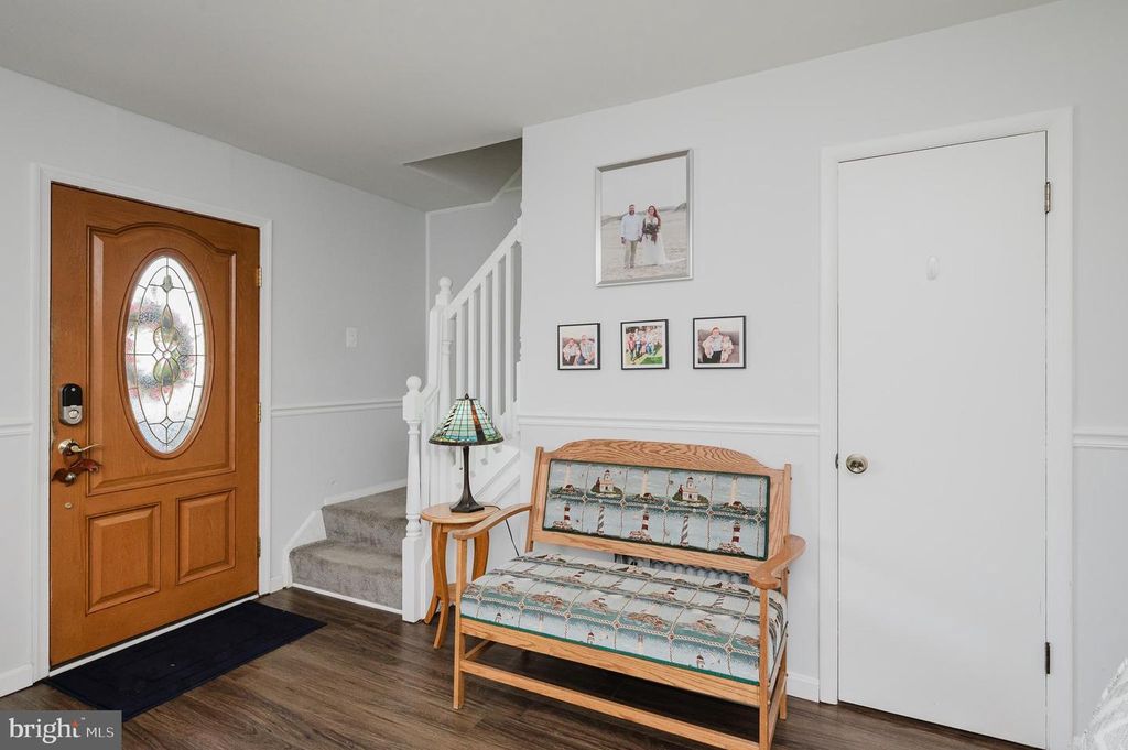 Image 4 of property listing at 696 SHORE DR, Joppa, MD 21085