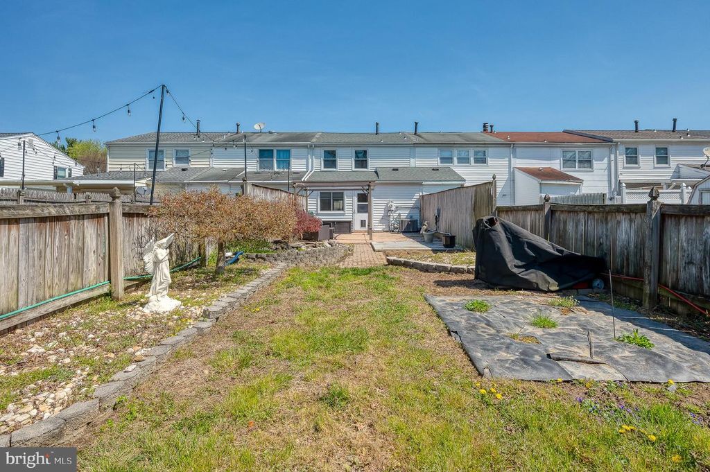 Image 40 of property listing at 696 SHORE DR, Joppa, MD 21085