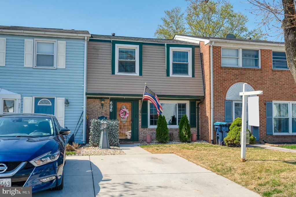 Image 45 of property listing at 696 SHORE DR, Joppa, MD 21085