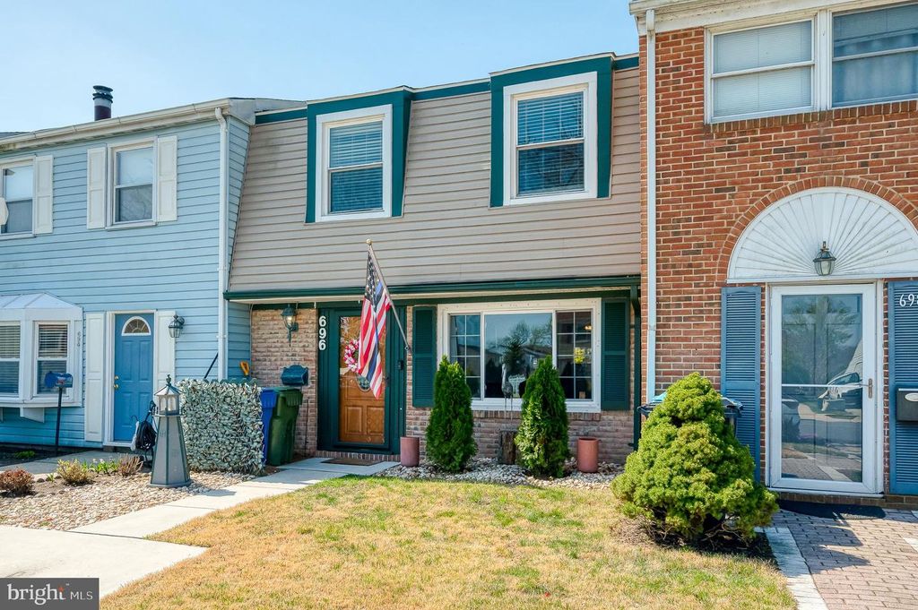 Image 46 of property listing at 696 SHORE DR, Joppa, MD 21085