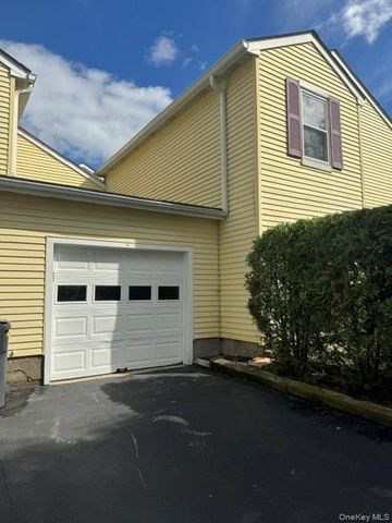 34 Candlestick Court, Warwick, NY 10990