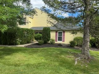 34 Candlestick Court, Warwick, NY 10990