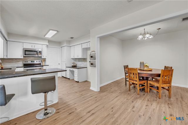 402 Cottonwood Drive, Harker Heights, TX 76548