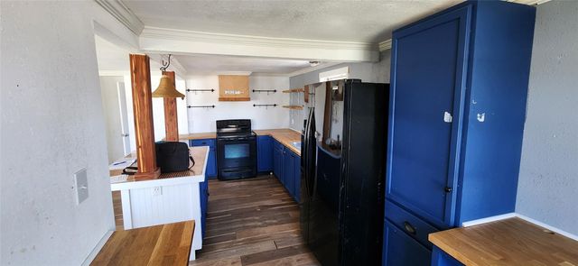 504 W Luce ST, Llano, TX 78643