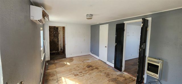 504 W Luce ST, Llano, TX 78643