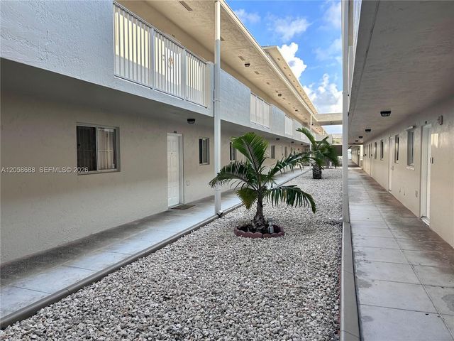 2925 W 80th Street 109, Hialeah, FL 33018