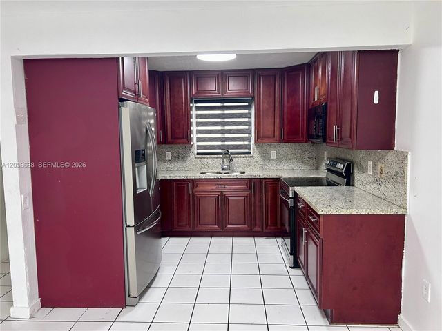 2925 W 80th Street 109, Hialeah, FL 33018