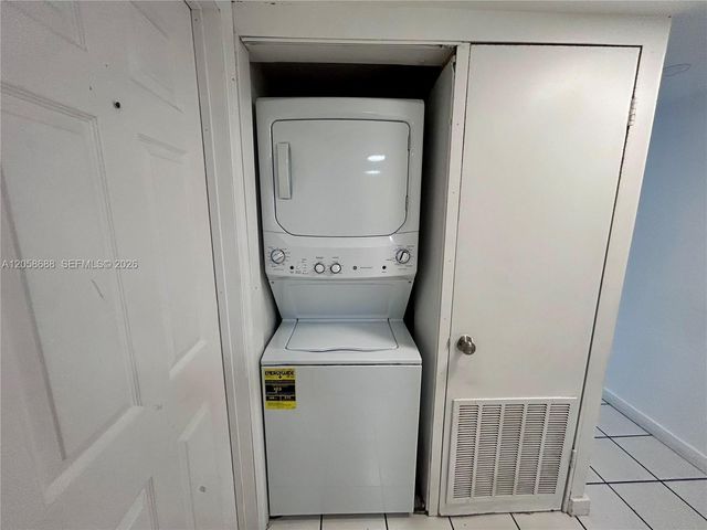 2925 W 80th Street 109, Hialeah, FL 33018