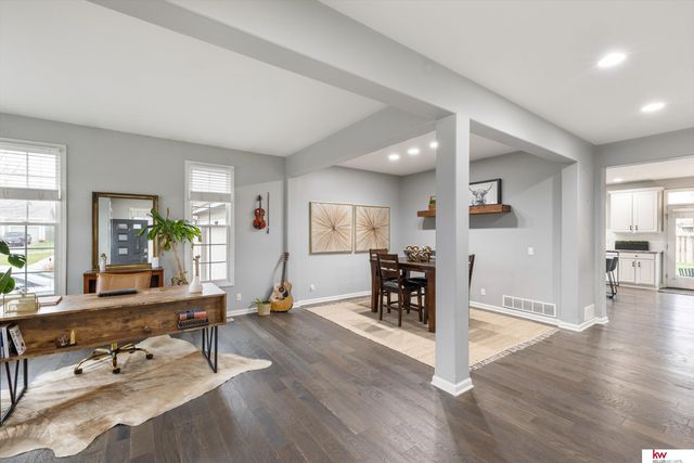 9407 S 27th Street, Bellevue, NE 68147