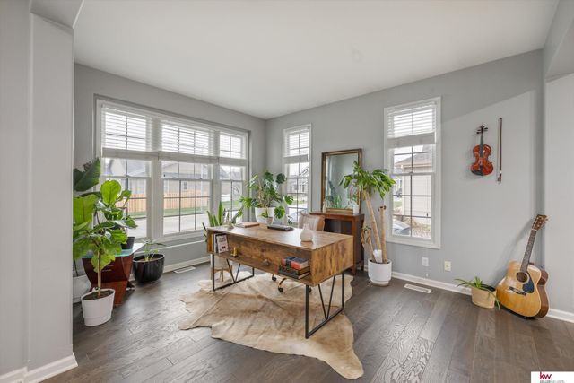 9407 S 27th Street, Bellevue, NE 68147