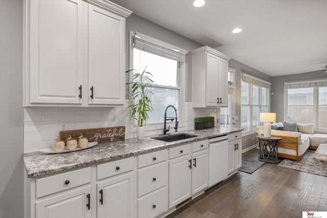 9407 S 27th Street, Bellevue, NE 68147