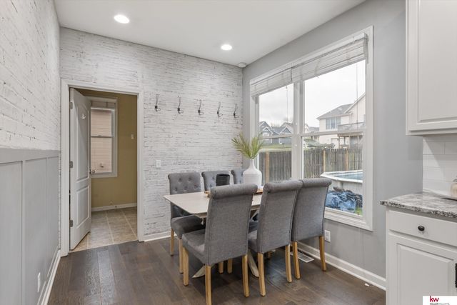 9407 S 27th Street, Bellevue, NE 68147