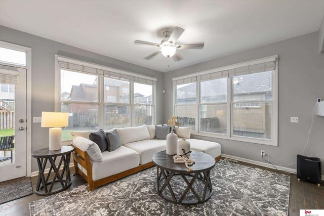 9407 S 27th Street, Bellevue, NE 68147