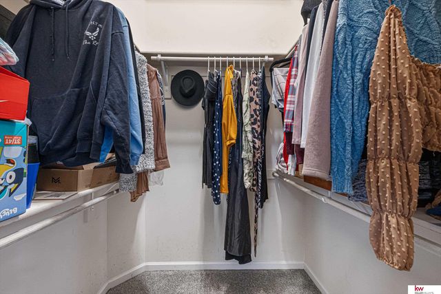 9407 S 27th Street, Bellevue, NE 68147