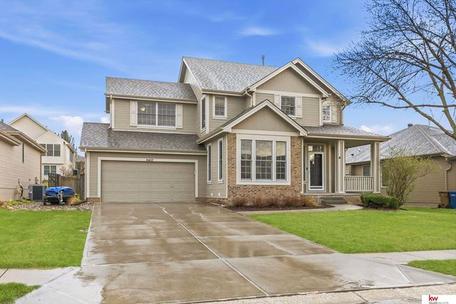 9407 S 27th Street, Bellevue, NE 68147
