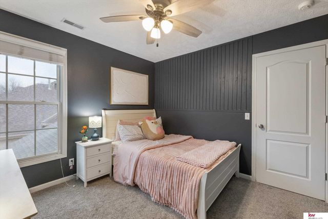 9407 S 27th Street, Bellevue, NE 68147