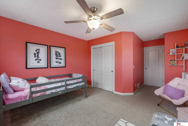 9407 S 27th Street, Bellevue, NE 68147