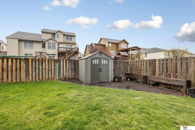 9407 S 27th Street, Bellevue, NE 68147