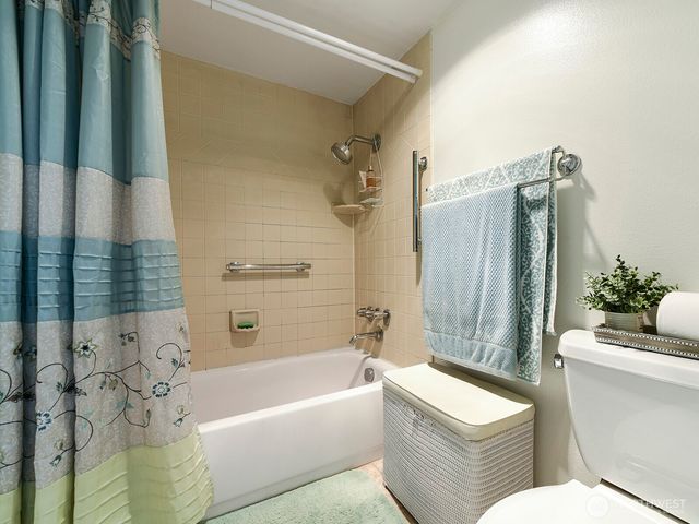 7713 Zircon Drive SW, Lakewood, WA 98498