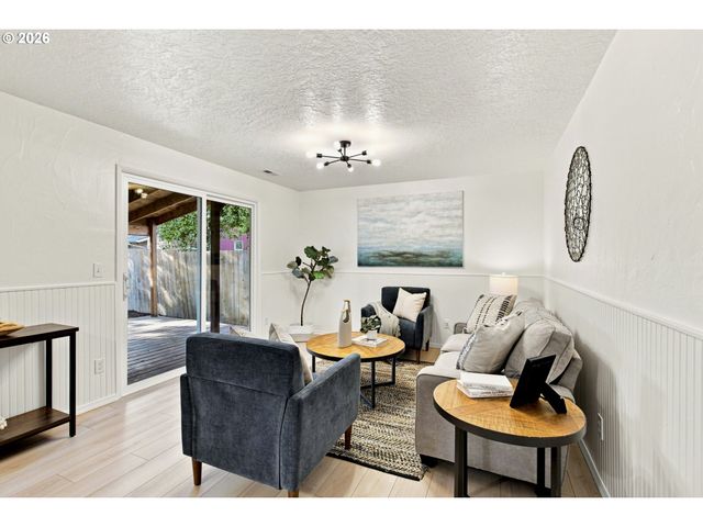 19878 Sw JOANN Ct, Beaverton, OR 97003
