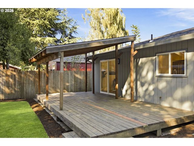 19878 Sw JOANN Ct, Beaverton, OR 97003