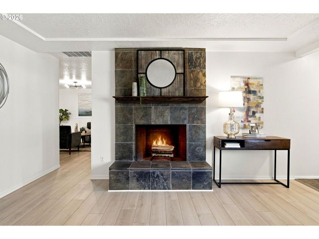 19878 Sw JOANN Ct, Beaverton, OR 97003