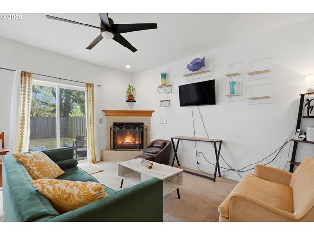 2386 Se 171ST Ave, Portland, OR 97233