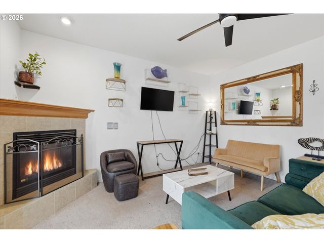 2386 Se 171ST Ave, Portland, OR 97233