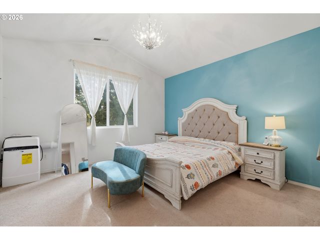 2386 Se 171ST Ave, Portland, OR 97233