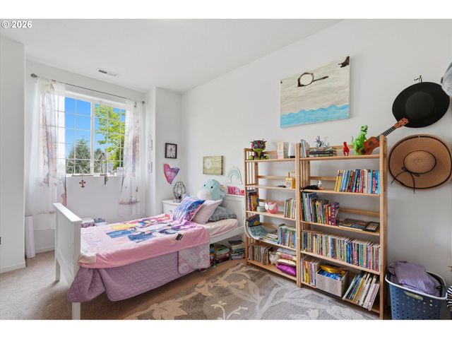 2386 Se 171ST Ave, Portland, OR 97233