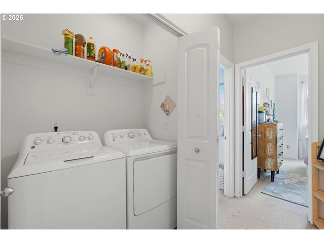 2386 Se 171ST Ave, Portland, OR 97233