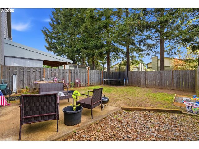 2386 Se 171ST Ave, Portland, OR 97233