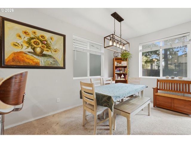 2386 Se 171ST Ave, Portland, OR 97233