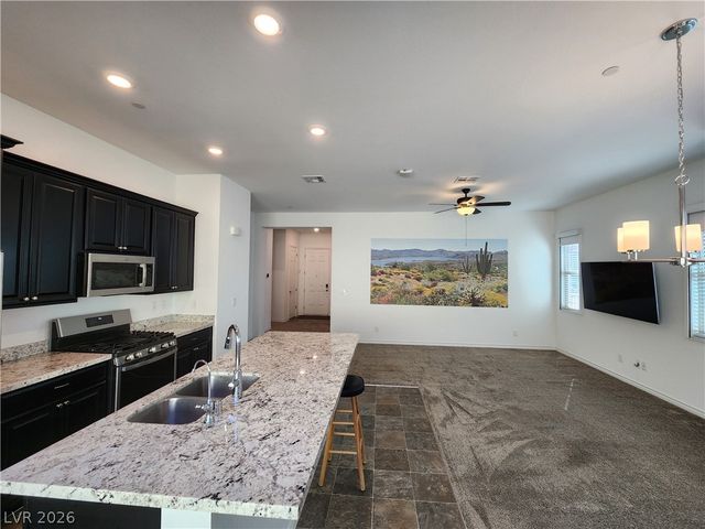 217 Bennett Pointe Avenue, Henderson, NV 89011