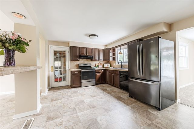 35 Grecian Parkway, Greece, NY 14626