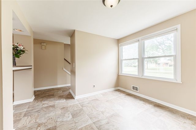 35 Grecian Parkway, Greece, NY 14626