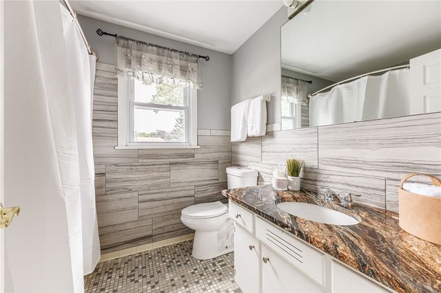 35 Grecian Parkway, Greece, NY 14626