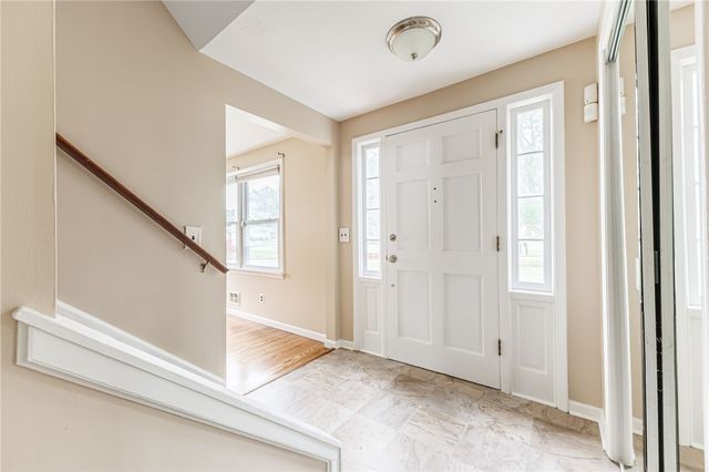 35 Grecian Parkway, Greece, NY 14626