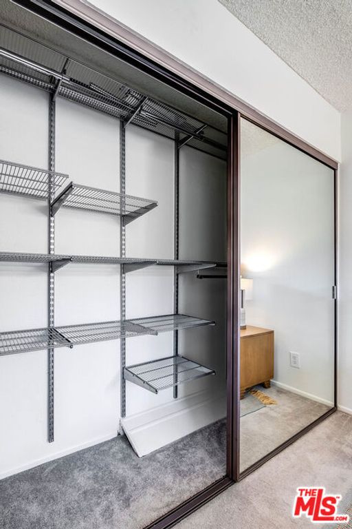 Image 13 of property listing at 2249 20th Street 3, Santa Monica, CA 90405