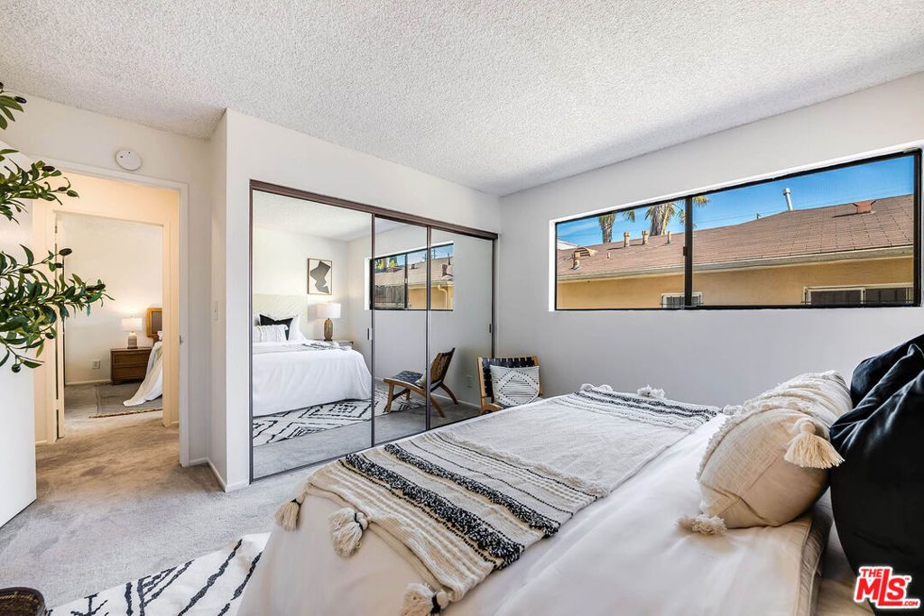 Image 15 of property listing at 2249 20th Street 3, Santa Monica, CA 90405