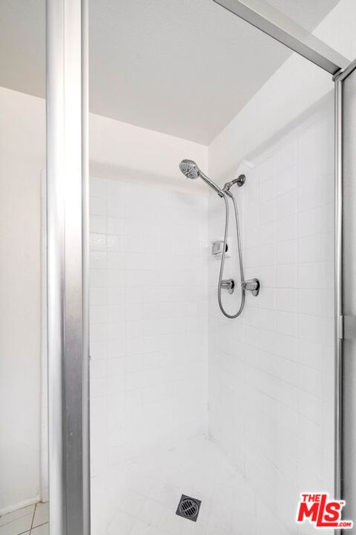 Image 18 of property listing at 2249 20th Street 3, Santa Monica, CA 90405