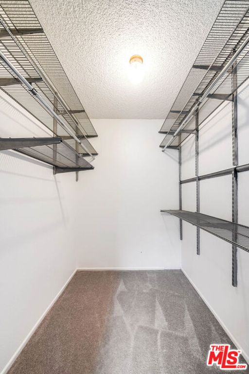 Image 19 of property listing at 2249 20th Street 3, Santa Monica, CA 90405