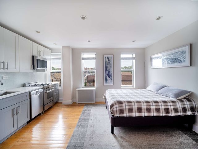 4222 Ketcham St Apt 9D, New York City, NY 11373