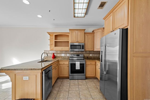 2211 Westport Loop, Little Rock, AR 72212