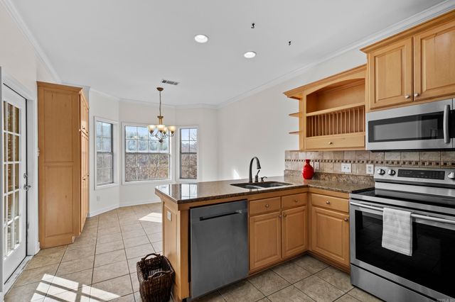 2211 Westport Loop, Little Rock, AR 72212