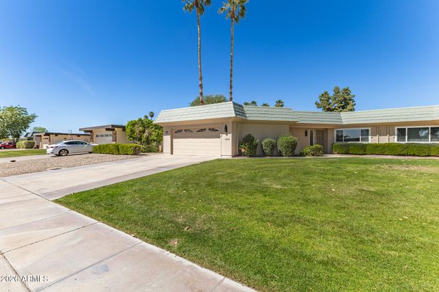 10634 W HUTTON Drive, Sun City, AZ 85351