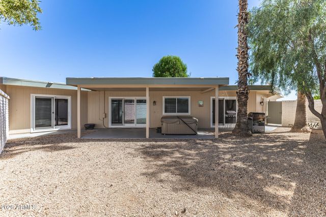 10634 W HUTTON Drive, Sun City, AZ 85351